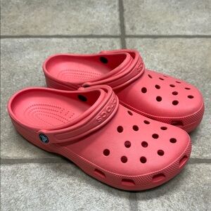CROCS Women's Bright Coral Clogs